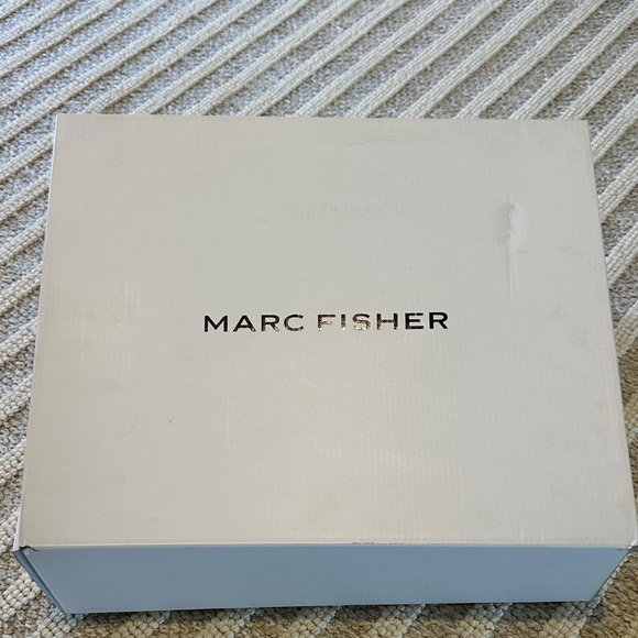 Marc Fisher High Rise Boots Black - Picture 3 of 6